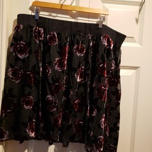 Torrid black skirt with velvet roses